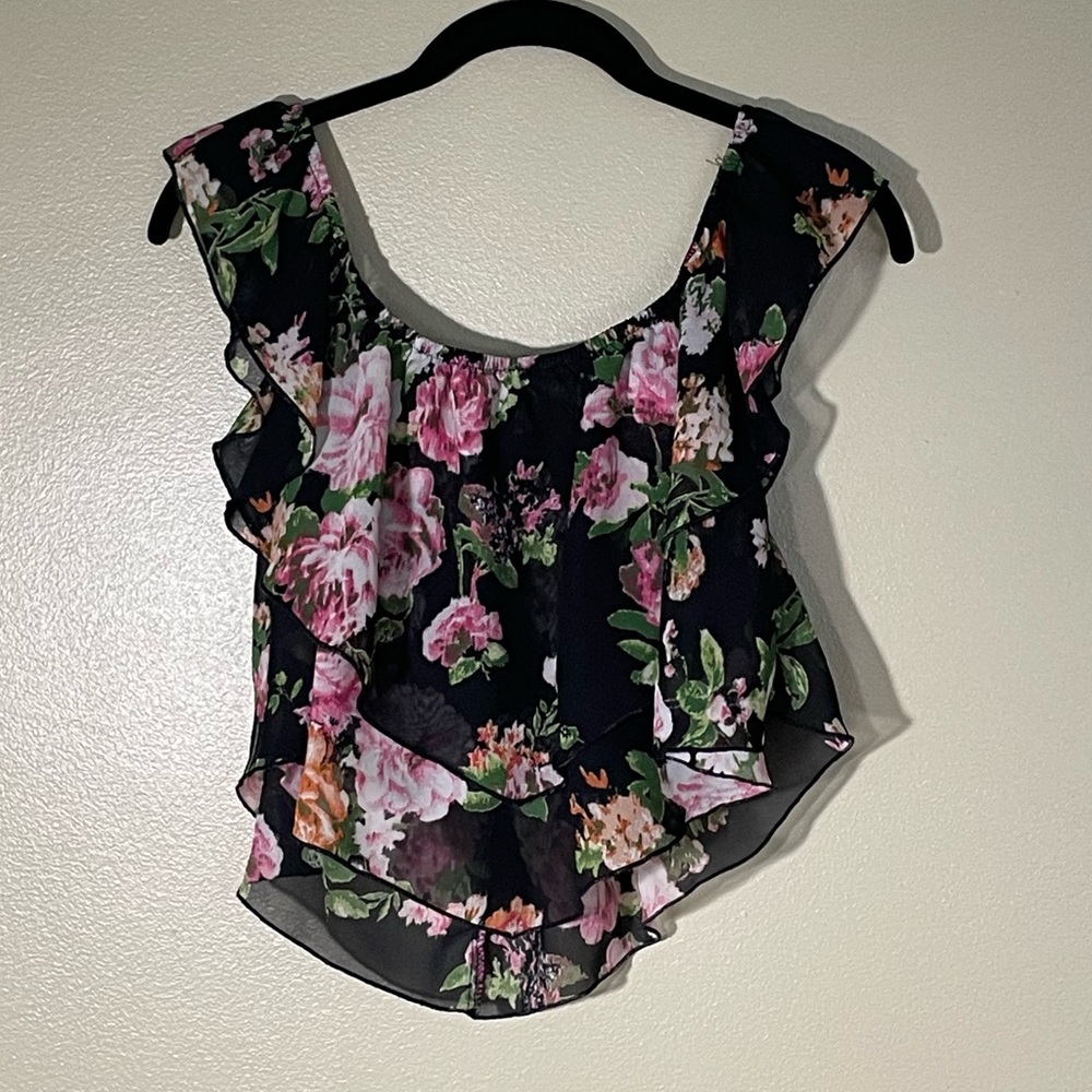 Flowy Floral Crop Top